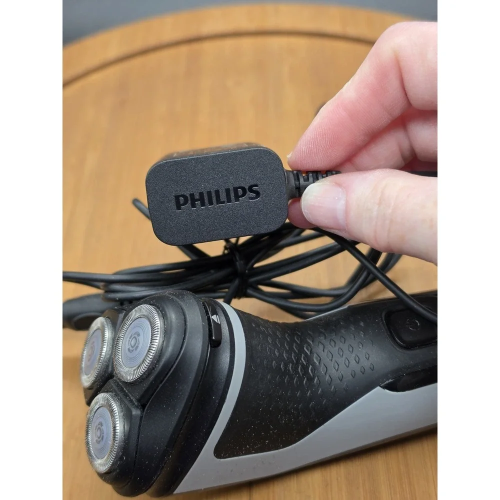 Philips Norelco Series 2000 Cordless Men's Trimmer Shaver Beard‎